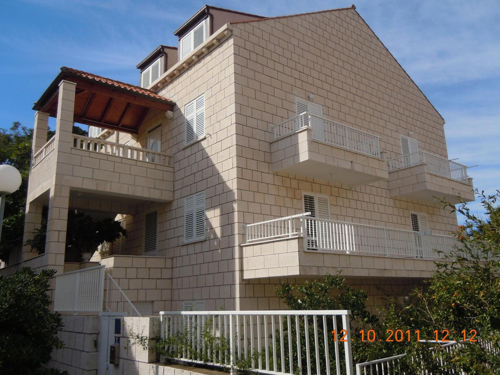 Central Apartment Дубровник Экстерьер фото